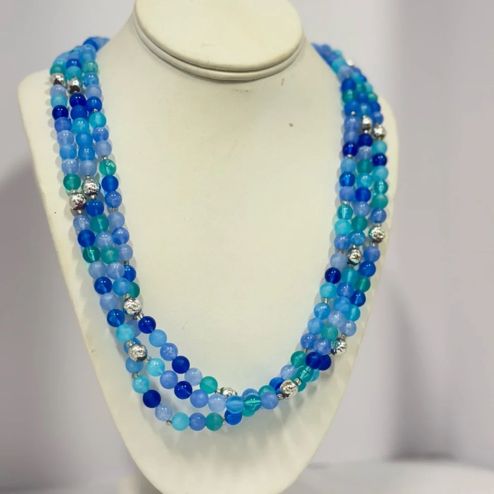 Elegant Blue Beaded Necklace